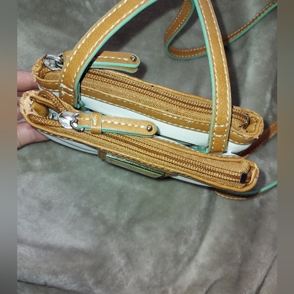 Nine west mini white crossbody - Picture 4 of 8